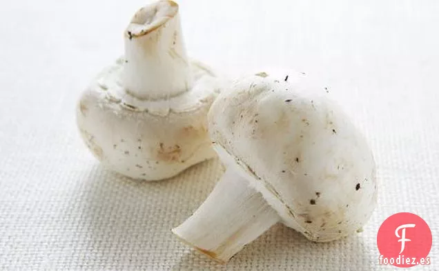 Espárragos con Salsa de Crema de Champiñones