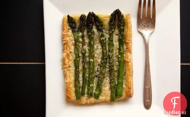Espárragos Y Tartas De Gruyere