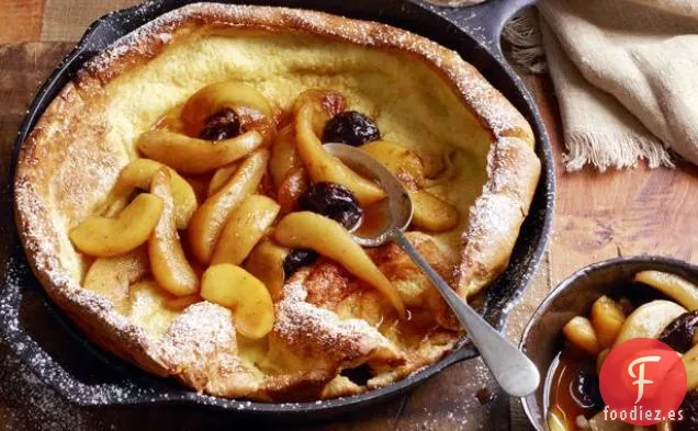 Tortita De Soufflé Con Compota De Manzana Y Pera