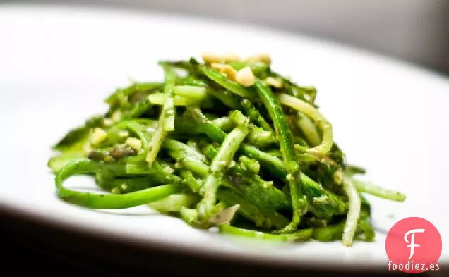 Linguine De Espárragos Con Pesto De Menta
