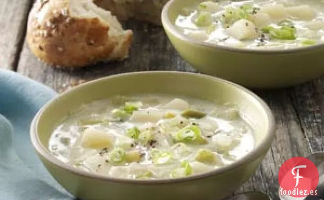 Sopa Abundante de Puerros y Patatas