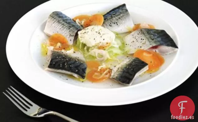 Caballa Soused Con Ensalada De Pepino