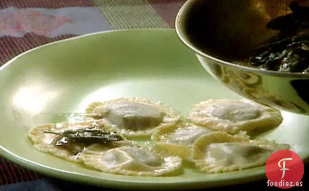 Ravioles de Calabaza Moscada con Mantequilla Marrón Salvia y Chocolate Agridulce