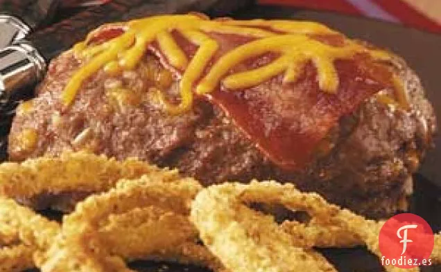 Panes de Carne con Tocino y Queso Cheddar