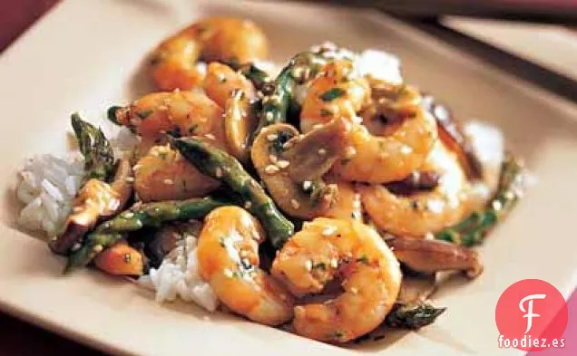 Camarones y Espárragos con Salsa de Sésamo y Jengibre