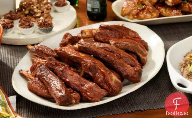 Costillas A La Parrilla Que Se Derriten En La Boca