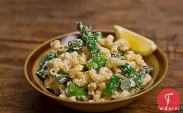 Ensalada De Macarrones Con Queso De Cabra Y Espárragos