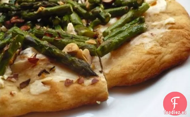 Pizza De Espárragos, Queso De Cabra Y Naranja