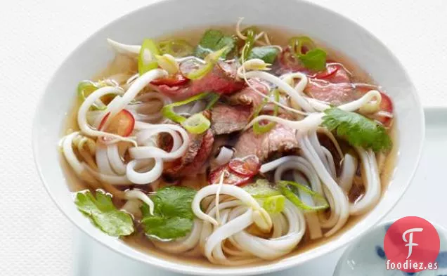 Sopa de Fideos Vietnamita