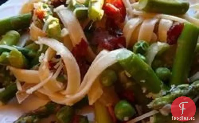 Guisantes Y Espárragos Agradables