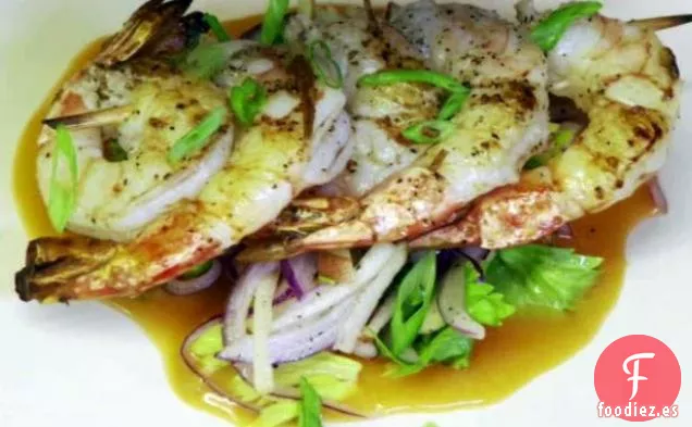 Camarones Salteados, Barbacoa Picante, Ensalada de Manzana