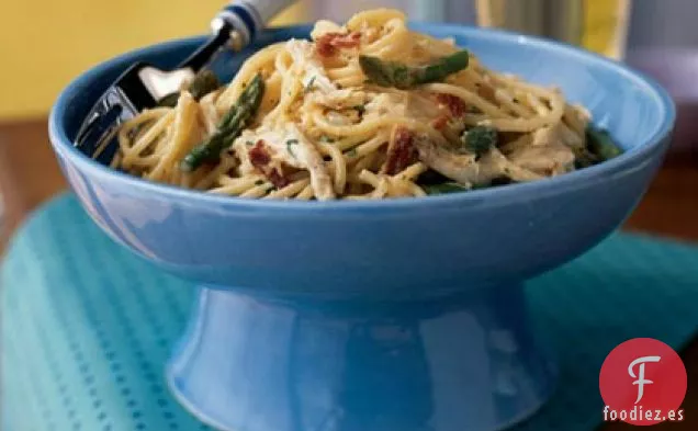 Espárragos y Carbonara de Pollo