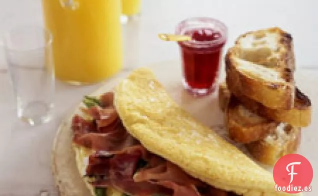 Tortilla De Souffleed Con Queso De Cabra, Espárragos Y Jamón