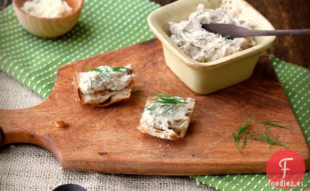 Paté De Caballa Ahumada Con Rábano Picante Y Eneldo