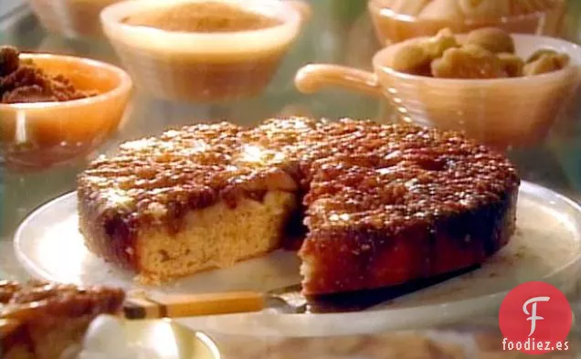 Pastel de Plátano y Avellanas al Revés