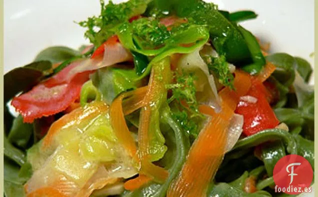 Tagliatelles Y Cáscaras De Verduras