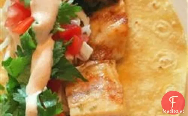 Tacos de Pescado a la Parrilla con Aderezo de Lima Chipotle