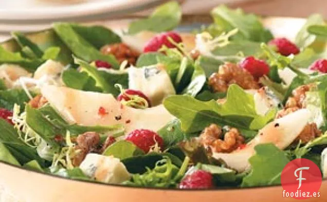 Ensalada de Pera y Frambuesa con Nueces Glaseadas