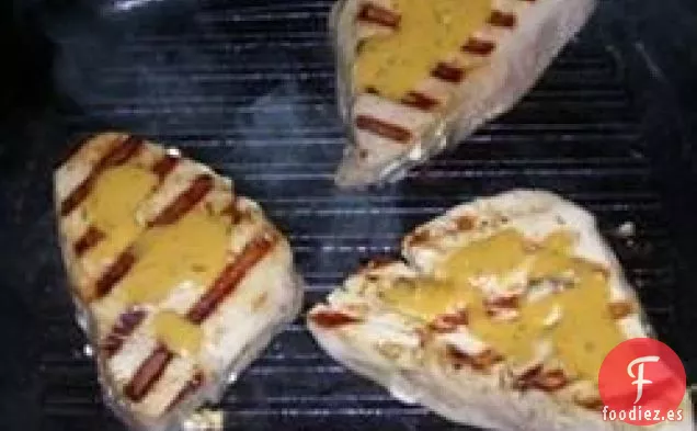 Filetes de Atún a la Plancha con Salsa de Eneldo