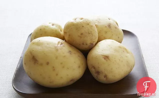 Patatas Fritas de Salmón y Patata con Crema de Rábano Picante