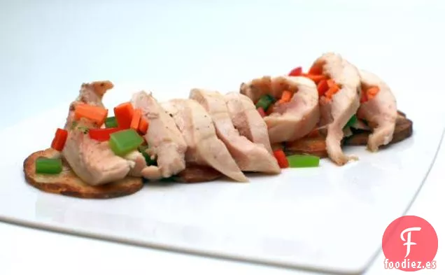 Rollito de Pollo con Verduras Mixtas y Patatas Fritas en Sartén