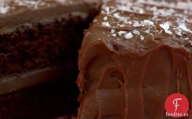 Pastel de Chocolate con Leche y Caramelo Salado