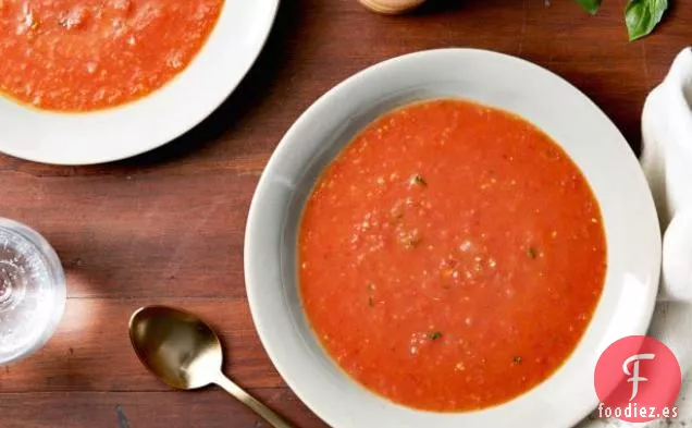 Sopa de Tomate y Albahaca Asada