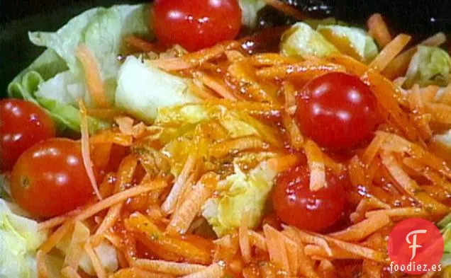 Ensalada de Lechuga Iceberg con Tomate Picante y Estragón