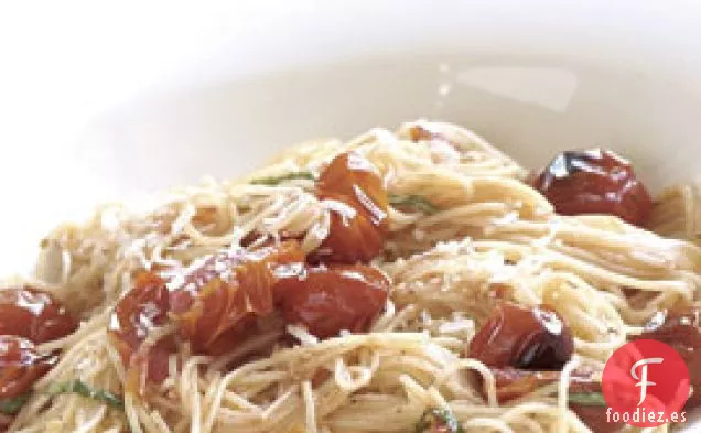 Cabello De Ángel Con Ajo Con Tomates Uva
