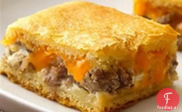 Cuadrados de Media Luna de Salchicha y Queso