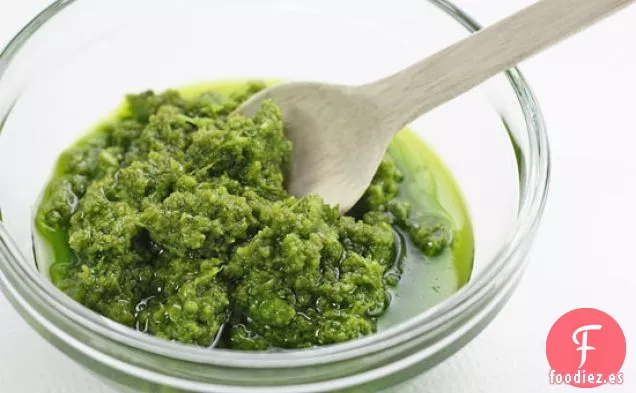 Pesto de Albahaca y Escapo de Ajo