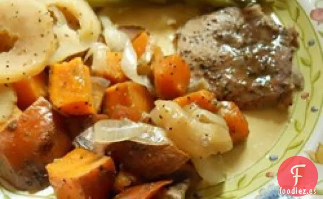 Chuletas de Cerdo con Manzanas, Cebollas y Batatas