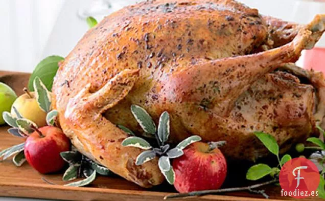 Pavo Asado con Mantequilla de Ajo y Salvia