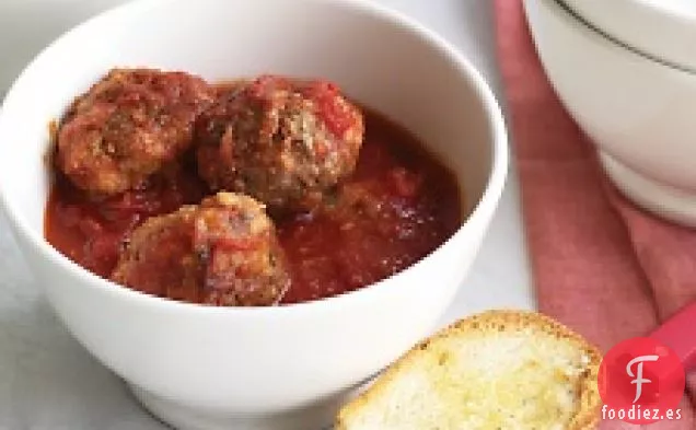 Albóndigas Con Pan De Ajo