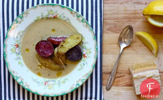 Sopa De Ajo Asado Con Patatas Asadas Al Romero