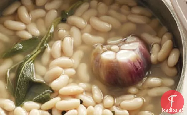 Frijoles Cannellini Con Ajo Y Salvia