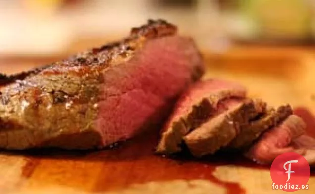 Asado De Tres Puntas Marinado Con Champiñones Y Ajo