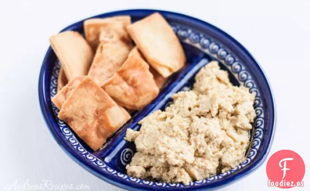 Hummus de Ajo Asado