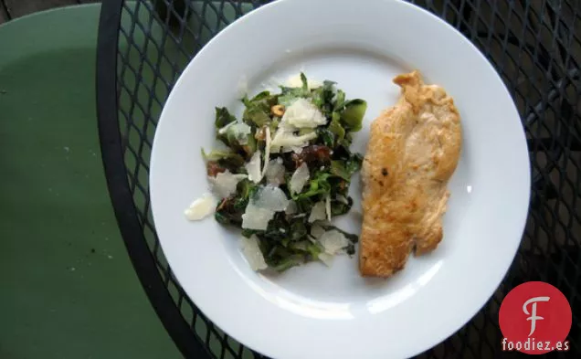 Escarola Con Ajo Frito, Dátiles Y Queso