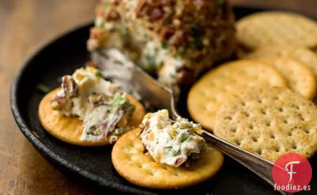 Bola de Queso con Tocino y jalapeño