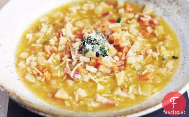 Sopa De Verduras Con Pesto De Menta