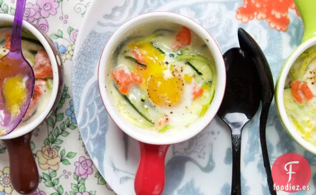 Huevos De Codorniz En Cocotte Con Puerro, Calabacín En Juliana Y Ahumado