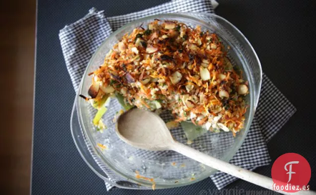 Gratinado De Verduras Verdes Con Corteza De Zanahoria Crujiente