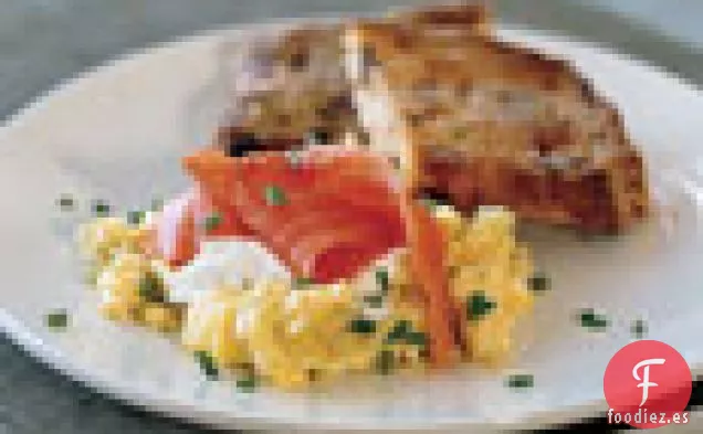 Revuelto de Salmón Ahumado y Puerro con Crema de Limón Meyer Fraîche