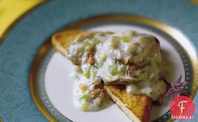 Ostras Cremosas y Puerros En Tostadas