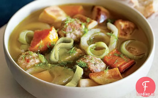 Sopa Caramelizada de Verduras y Albóndigas