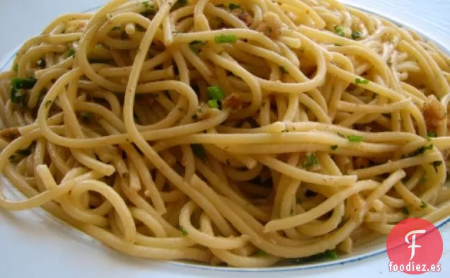 Espaguetis Con Nueces Y Anchoas