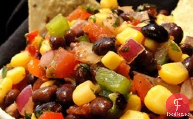 Salsa Heather's de cilantro, frijoles negros y maíz