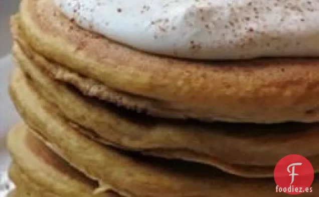 Tortitas De Calabaza Con Crema Batida De Nuez Moscada