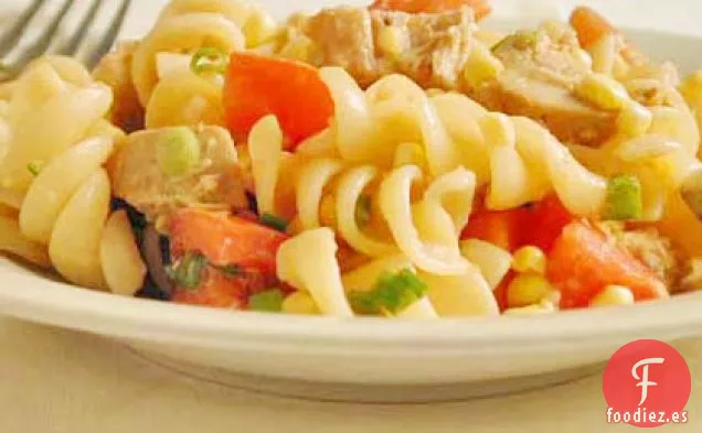 Rotini de Pollo, Maíz y Cebolla Verde